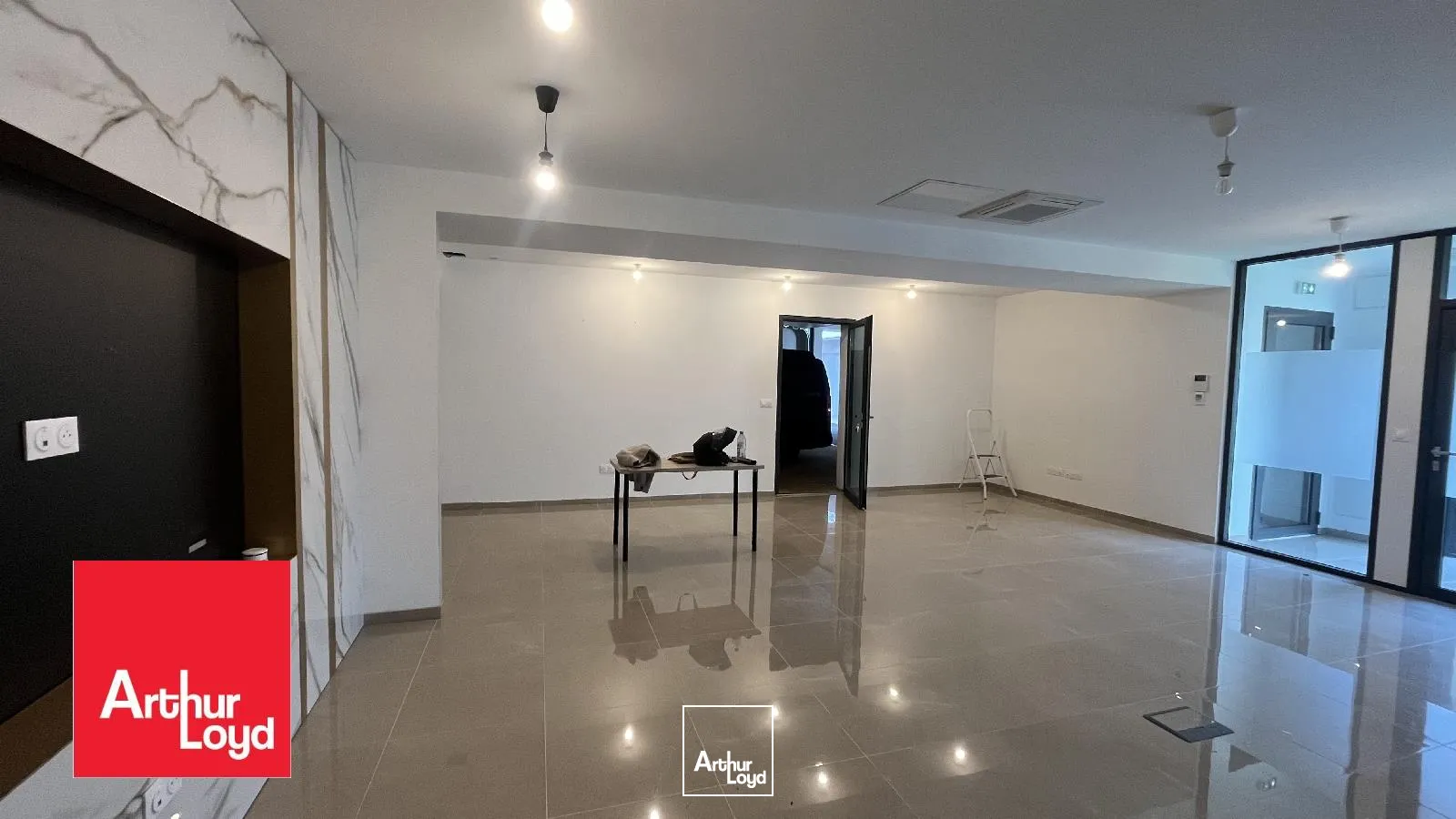 Locaux commerciaux - Location - CHARTRES - 28000 - 60-60 - 7738003