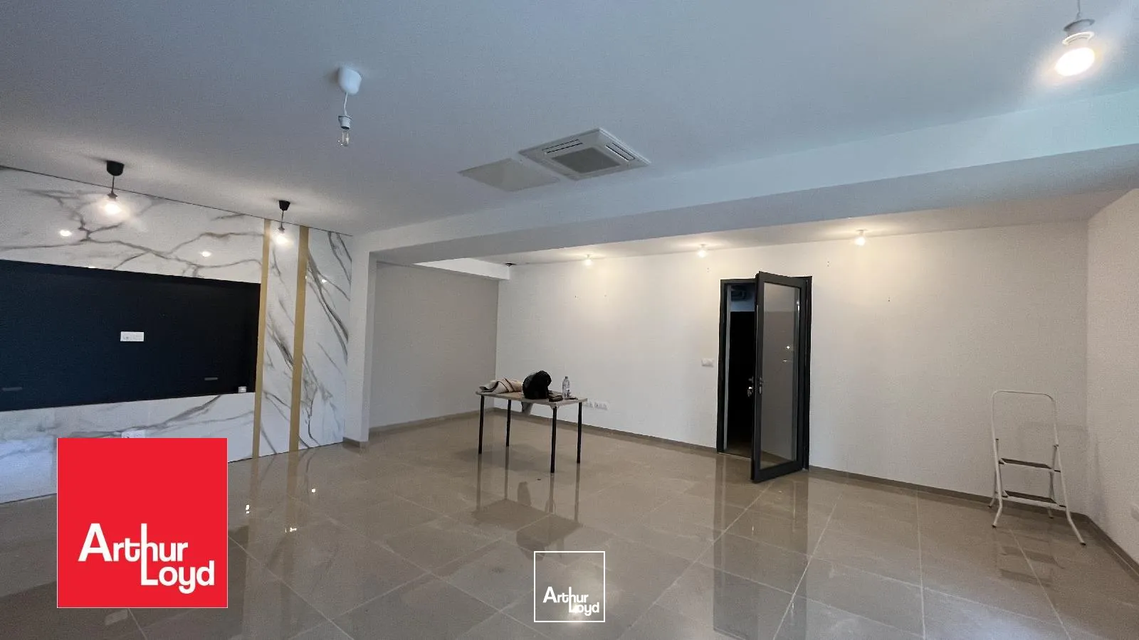 Locaux commerciaux - Location - CHARTRES - 28000 - 60-60 - 7738002