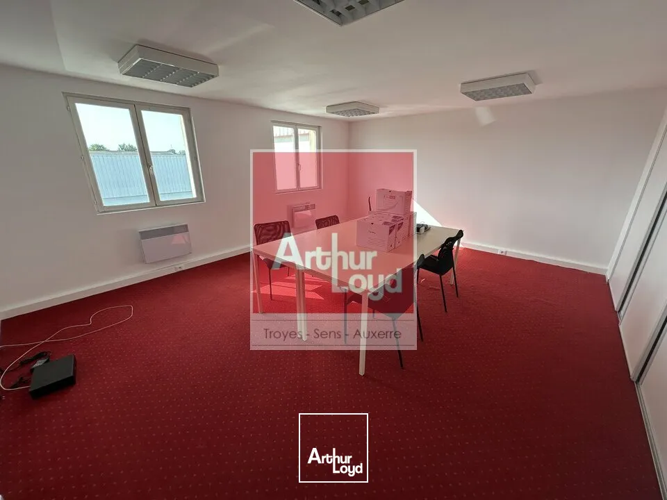 Bureaux - Location - CRENEY PRES TROYES - 10150 - 100-213 - 7738109