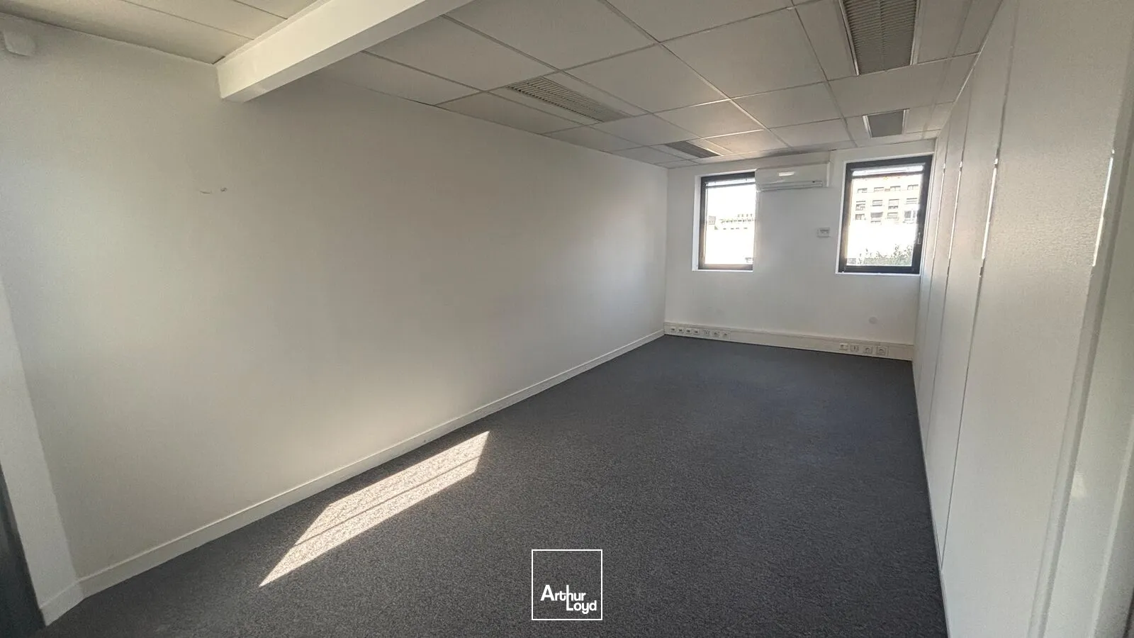 Bureaux - Location - NANTERRE - 92000 - 94-1371.57 - 7738436