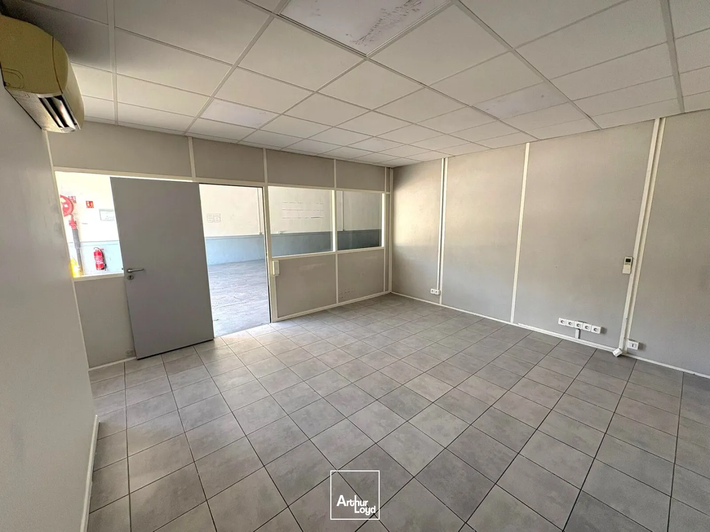 Locaux d'activité & Entrepôts - Location - GEMENOS - 13420 - 200-200 - 7738456