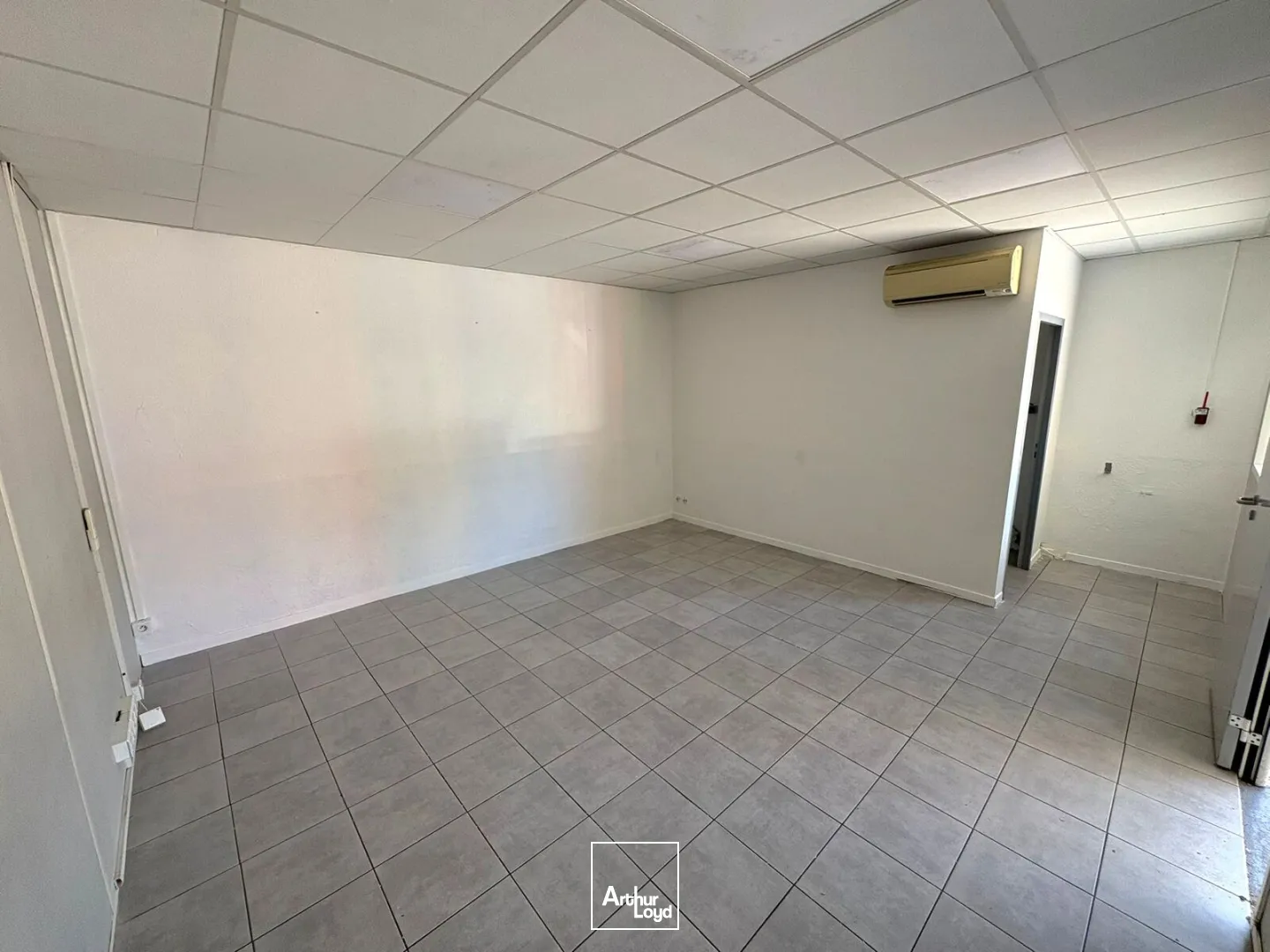 Locaux d'activité & Entrepôts - Location - GEMENOS - 13420 - 200-200 - 7738457