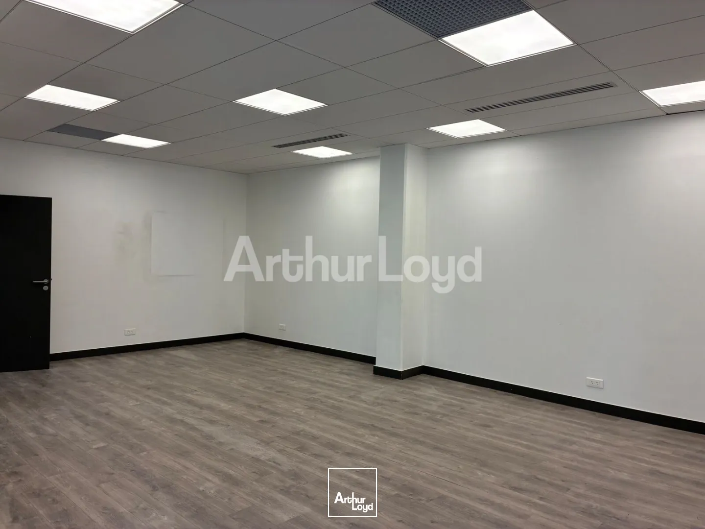 Bureaux - Location - LA MADELEINE - 59110 - 330.05-1242.05 - 7738524