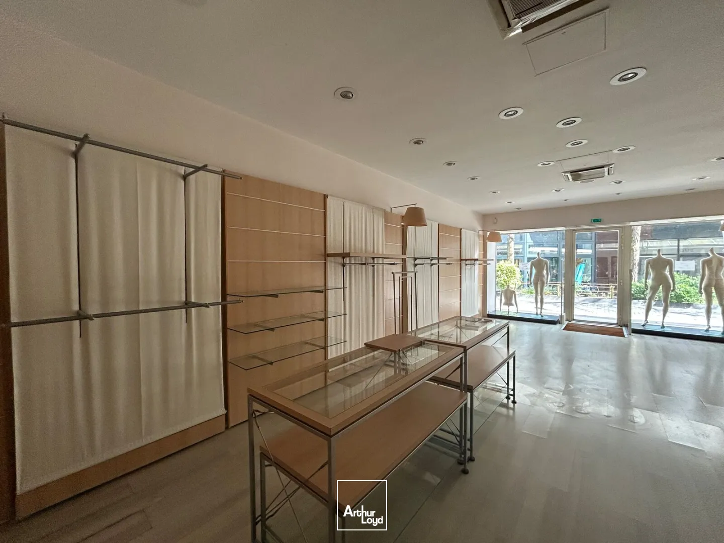 Locaux commerciaux - Location - SAINT NAZAIRE - 44600 - 90-90 - 7738639