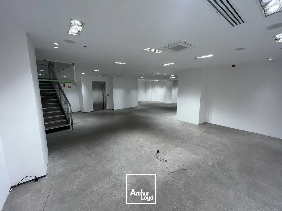 Locaux commerciaux - Location - STRASBOURG - 67000 - 374-374 - 7738898