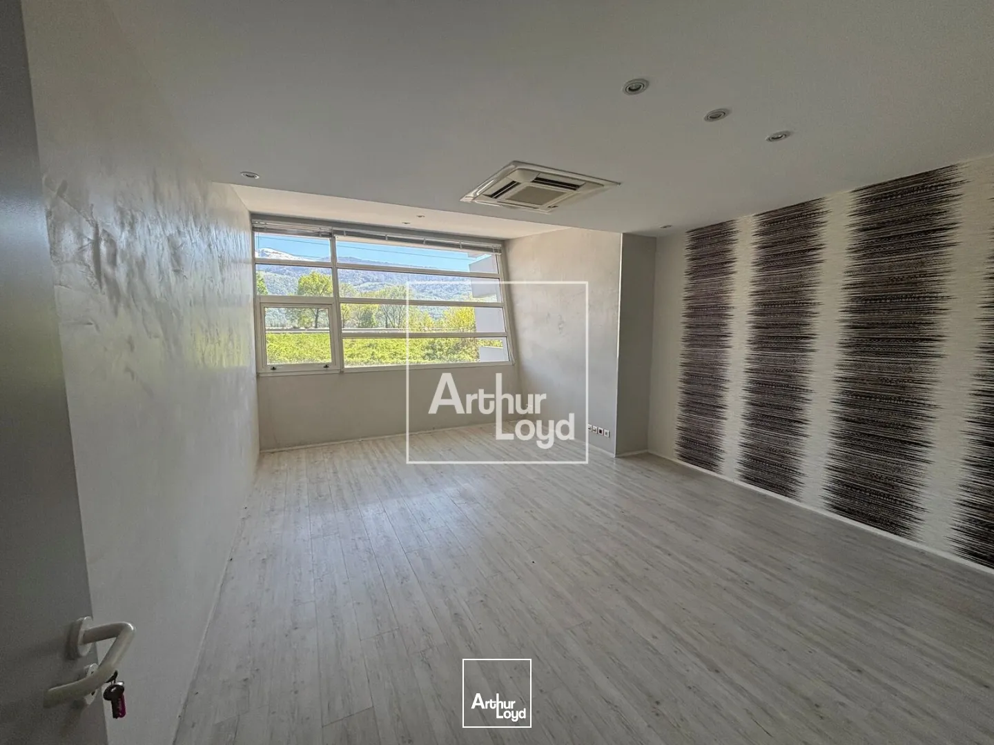 Bureaux - Location - MONTBONNOT SAINT MARTIN - 38330 - 70-279 - 7739184