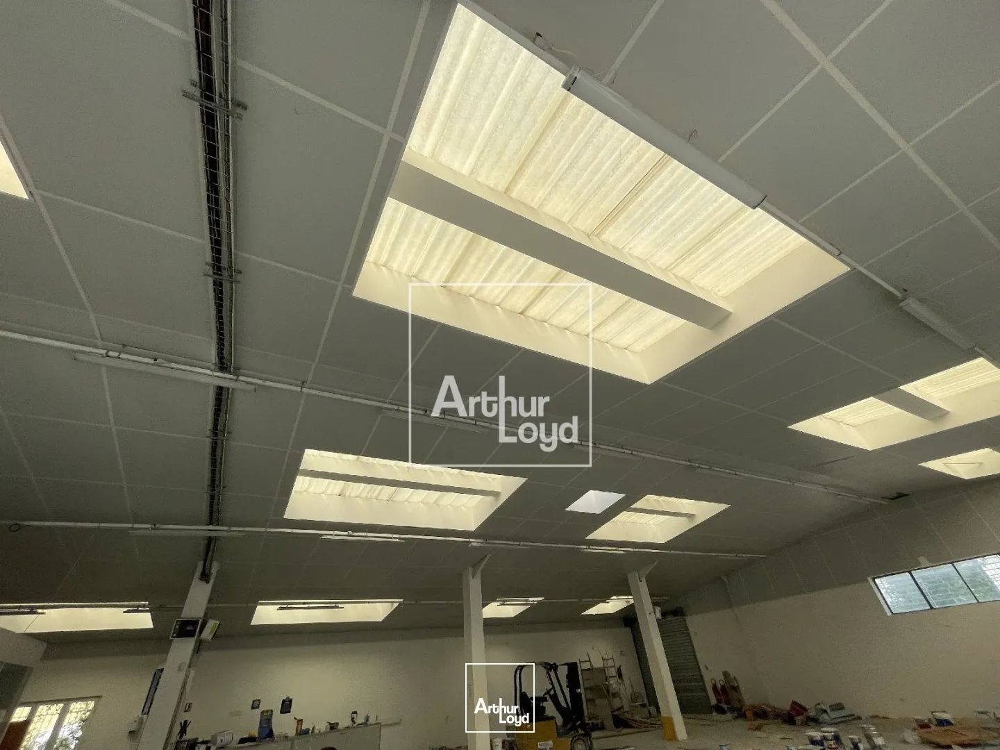 Locaux d'activité & Entrepôts - Location - VOIRON - 38500 - 414-414 - 7739191