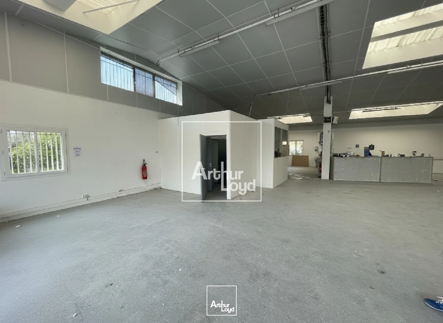 Locaux d'activité & Entrepôts - Location - VOIRON - 38500 - 414-414 - 7739190