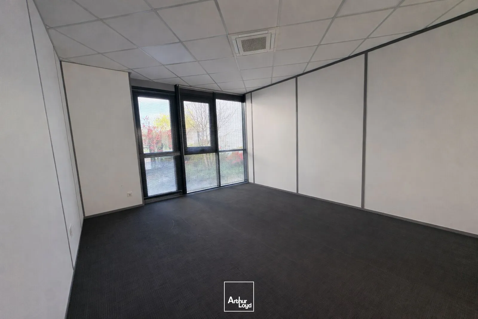 Locaux d'activité & Entrepôts - Location - SAINT CYR EN VAL - 45590 - 1592-1592 - 7739269