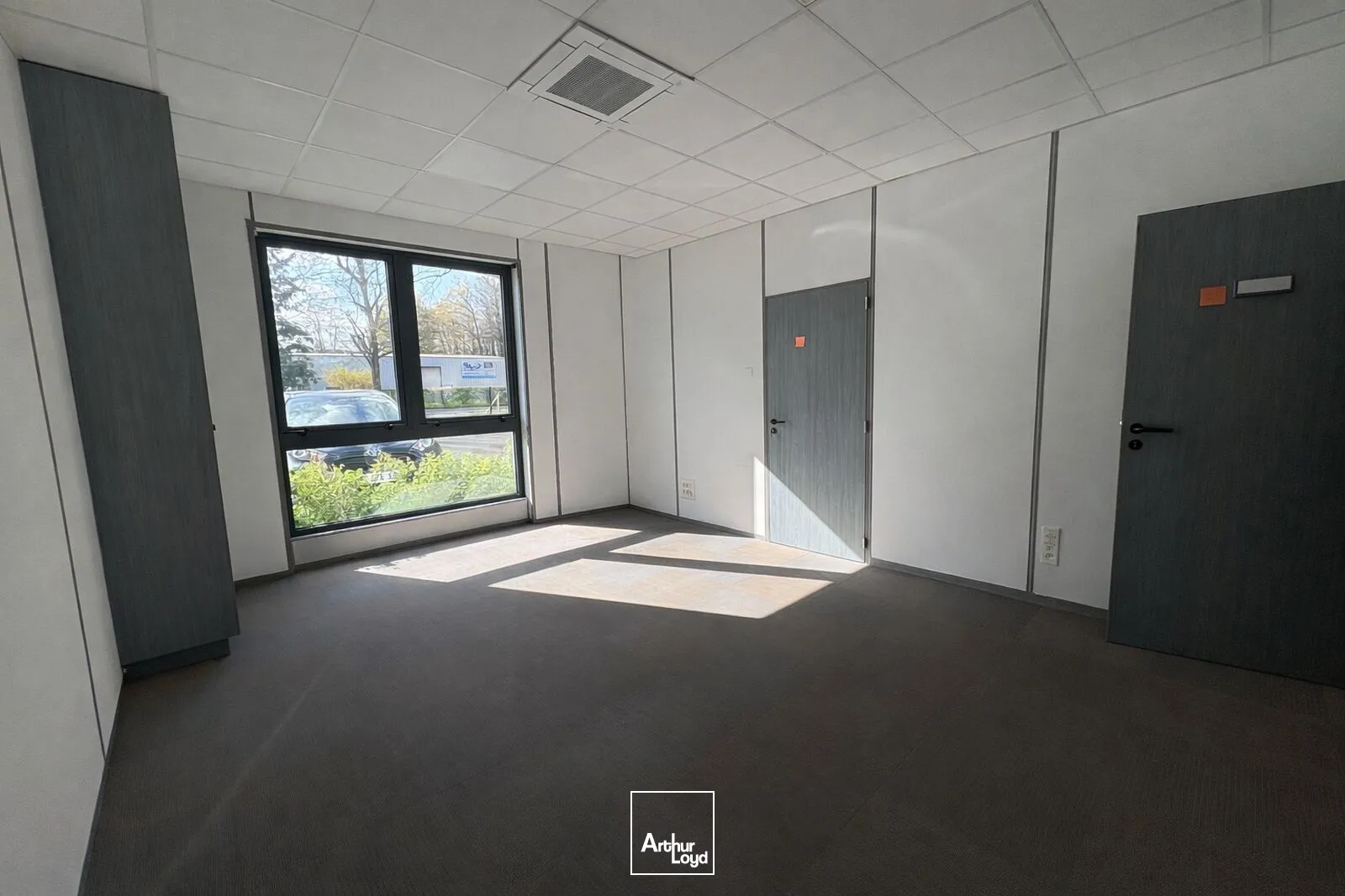 Locaux d'activité & Entrepôts - Location - SAINT CYR EN VAL - 45590 - 1592-1592 - 7739271