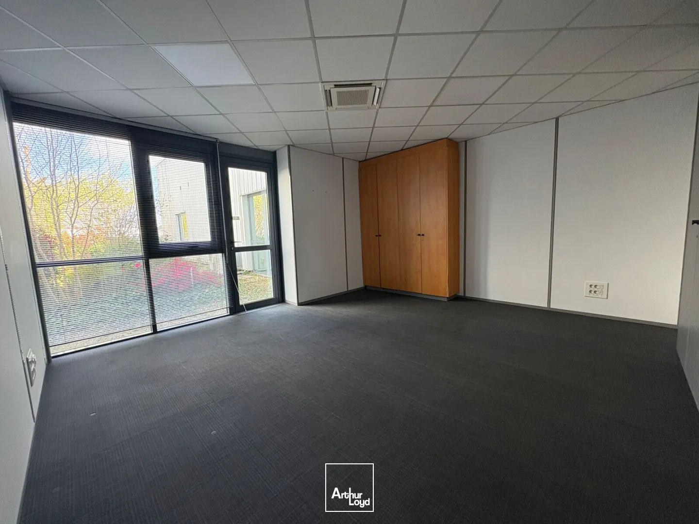 Locaux d'activité & Entrepôts - Location - SAINT CYR EN VAL - 45590 - 1592-1592 - 7739258