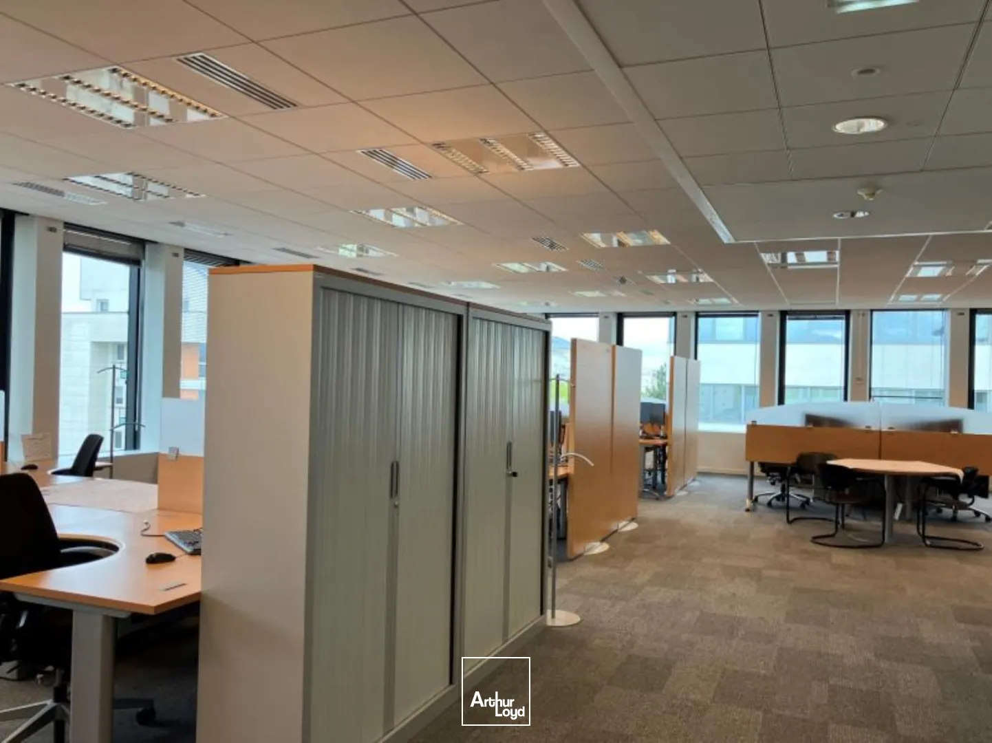 Bureaux - Location - MONTIGNY LE BRETONNEUX - 78180 - 572.6-8371.6 - 7739519