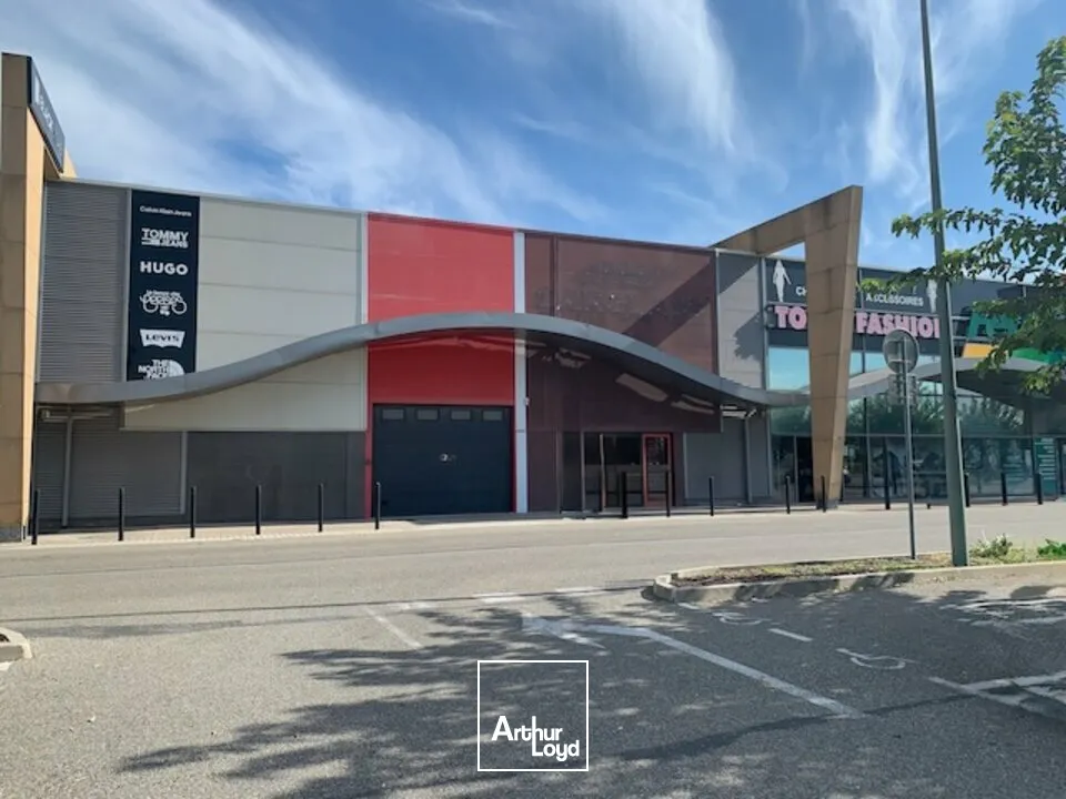 Locaux commerciaux - Location - SORGUES - 84700 - 630-630 - 7740702