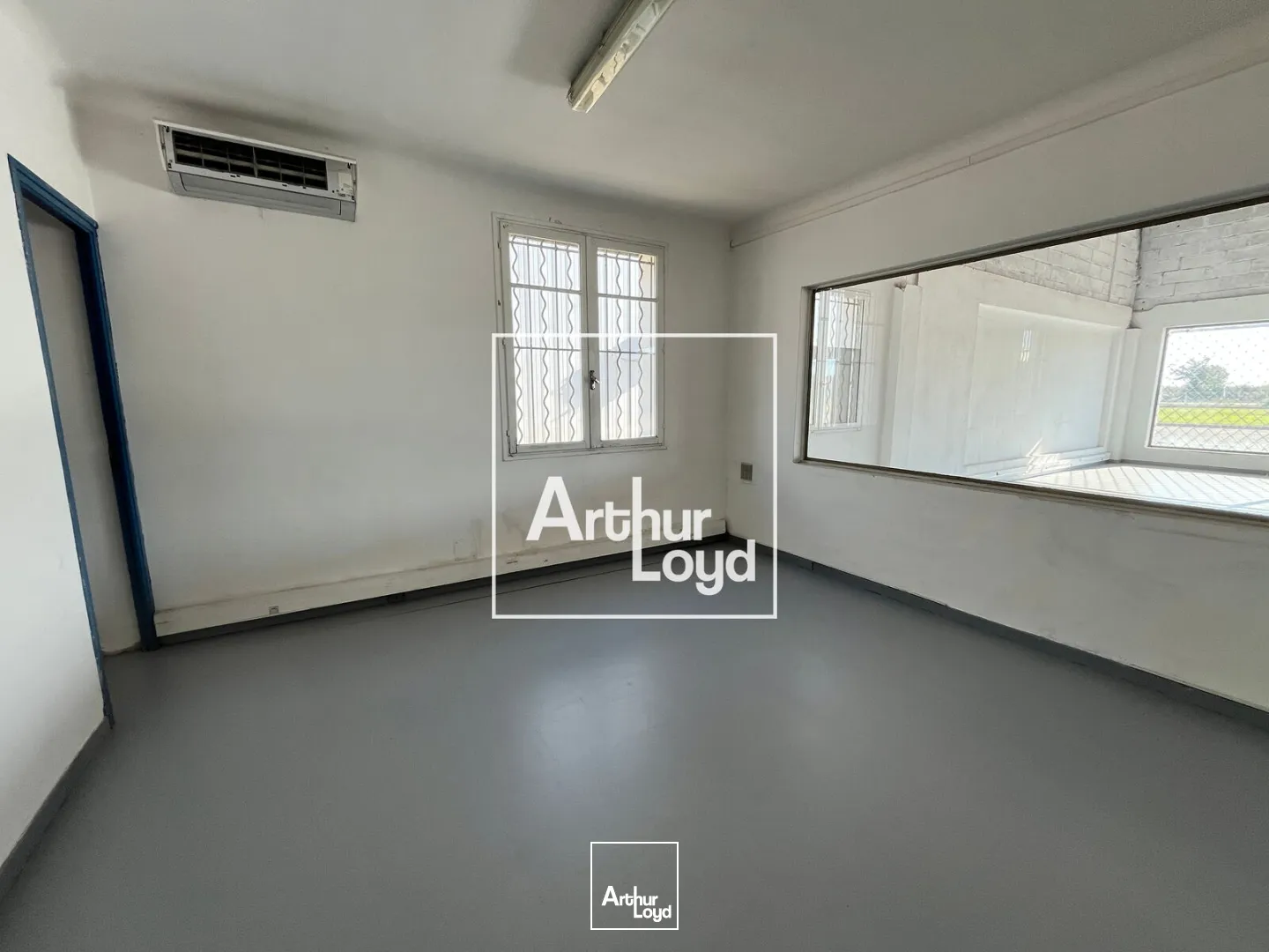 Locaux d'activité & Entrepôts - Vente - SAINT GILLES - 30800 - 1850-1850 - 7740939