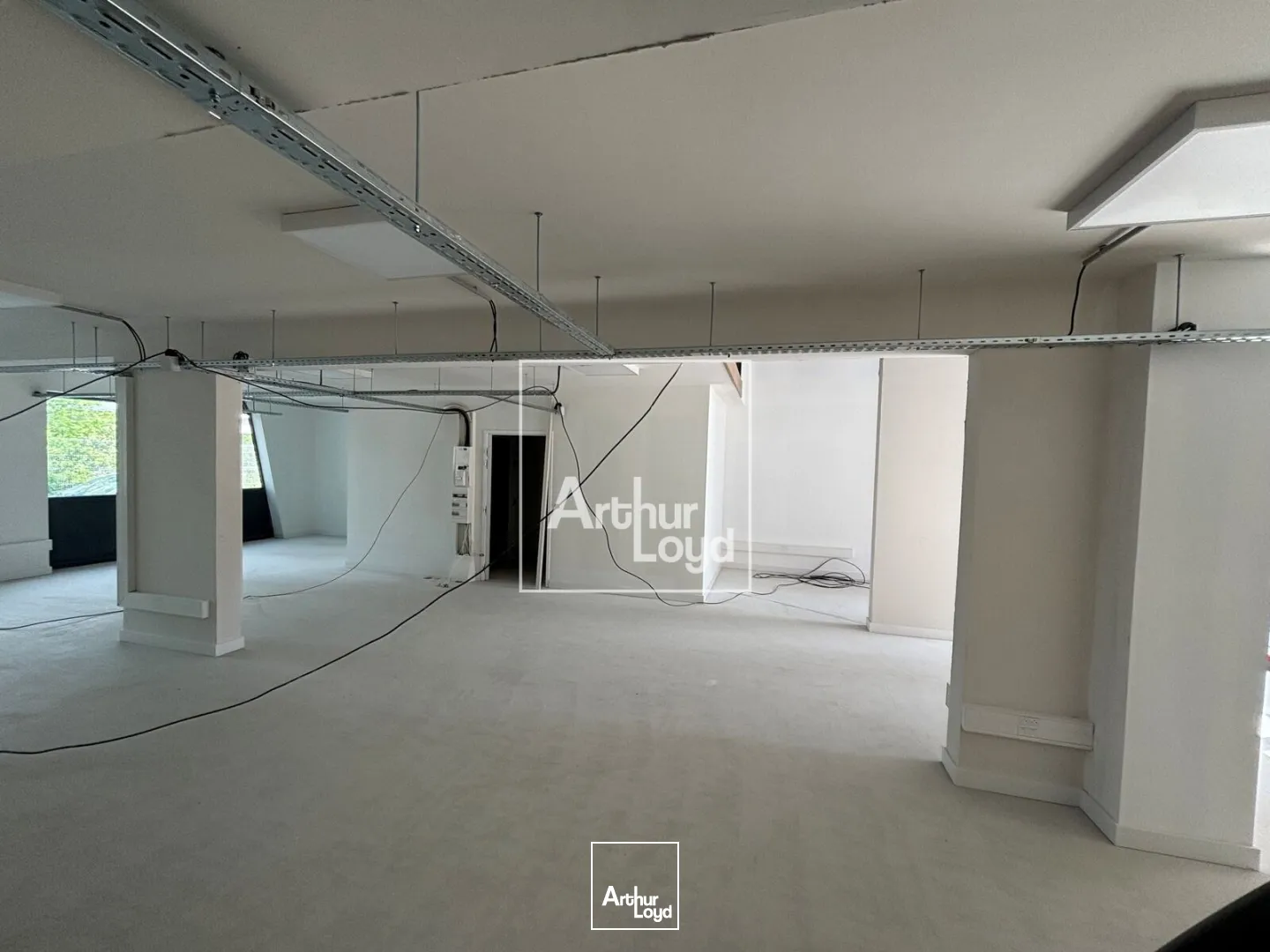 Locaux d'activité & Entrepôts - Vente - GRENOBLE - 38000 - 118.22-1035.88 - 7740964