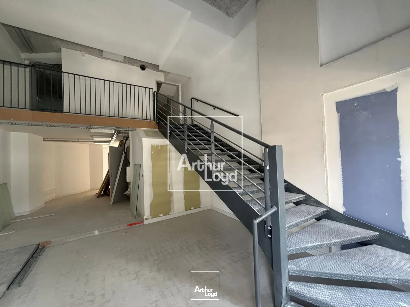 Locaux d'activité & Entrepôts - Vente - GRENOBLE - 38000 - 118.22-1035.88 - 7740982