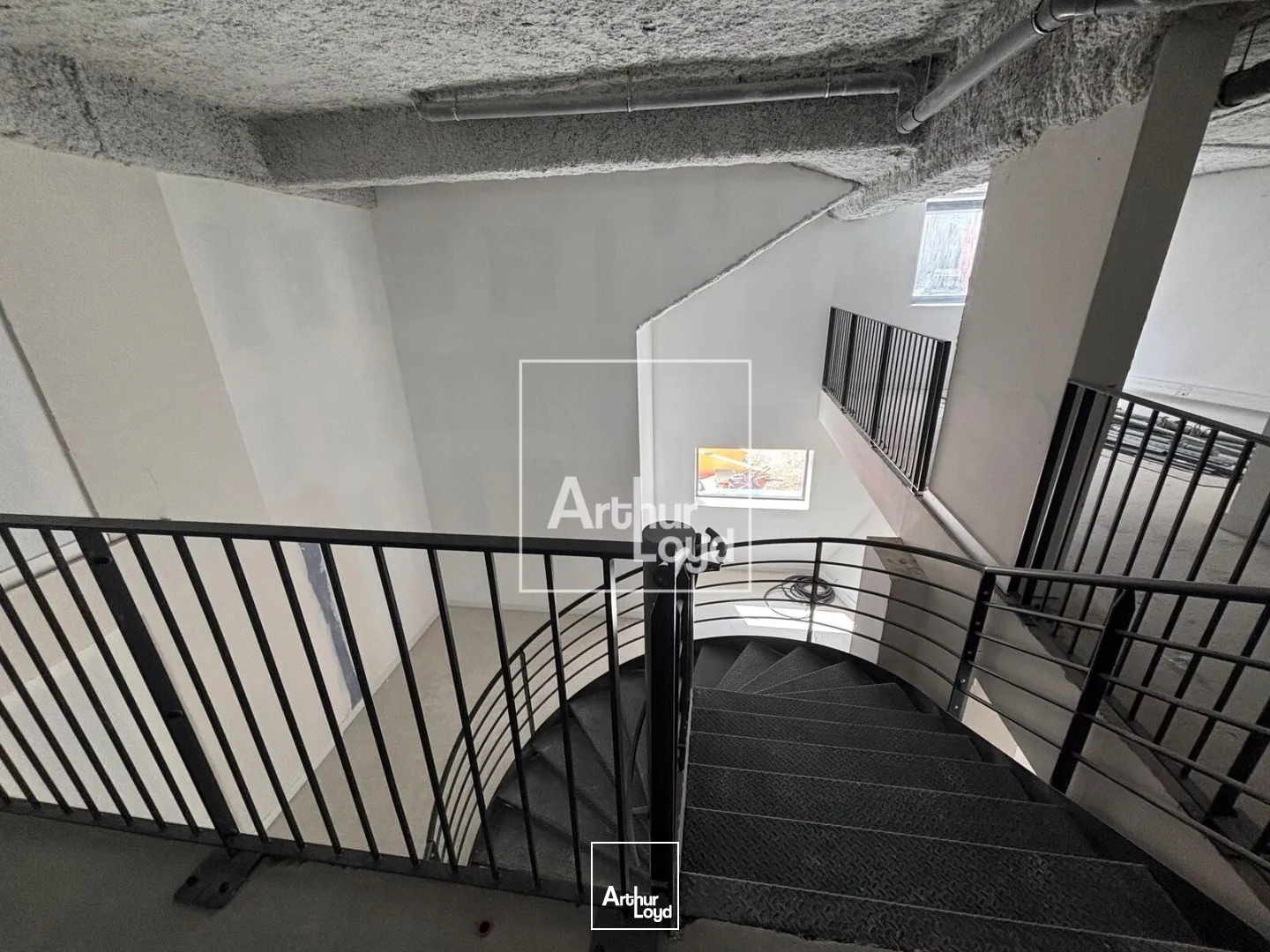 Locaux d'activité & Entrepôts - Vente - GRENOBLE - 38000 - 118.22-1035.88 - 7740985