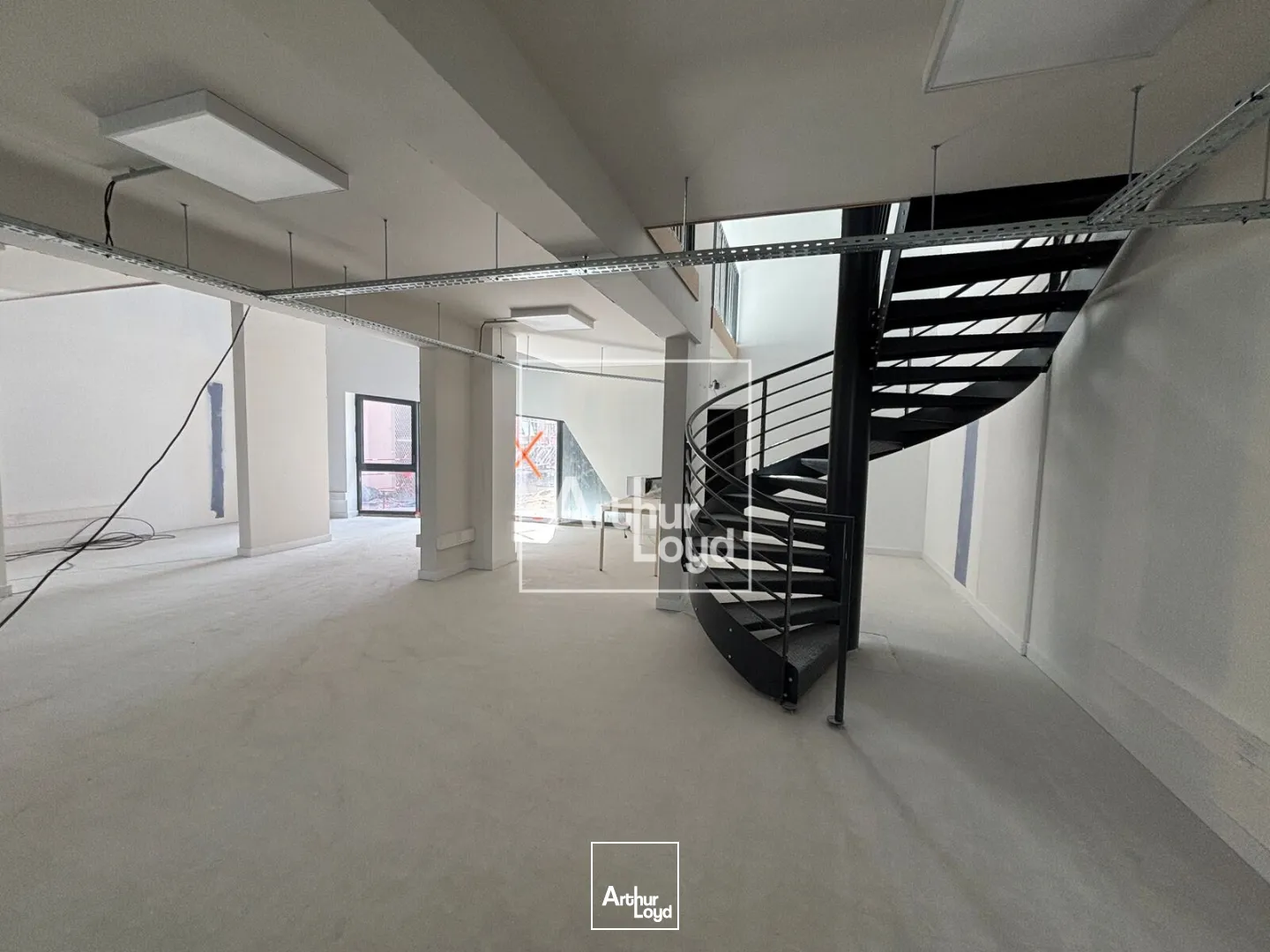 Locaux d'activité & Entrepôts - Vente - GRENOBLE - 38000 - 118.22-1035.88 - 7740989
