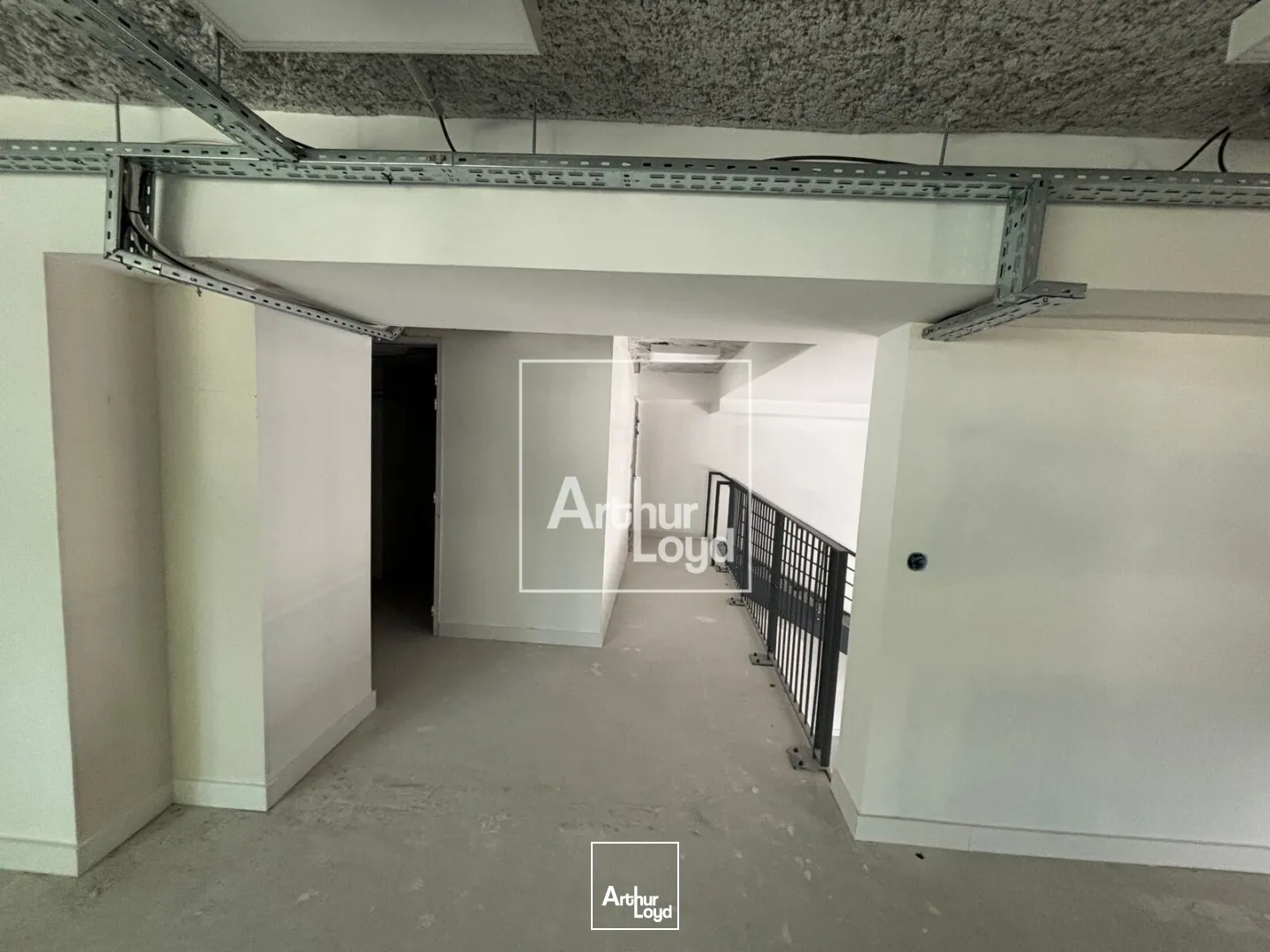 Locaux d'activité & Entrepôts - Vente - GRENOBLE - 38000 - 118.22-1035.88 - 7740991