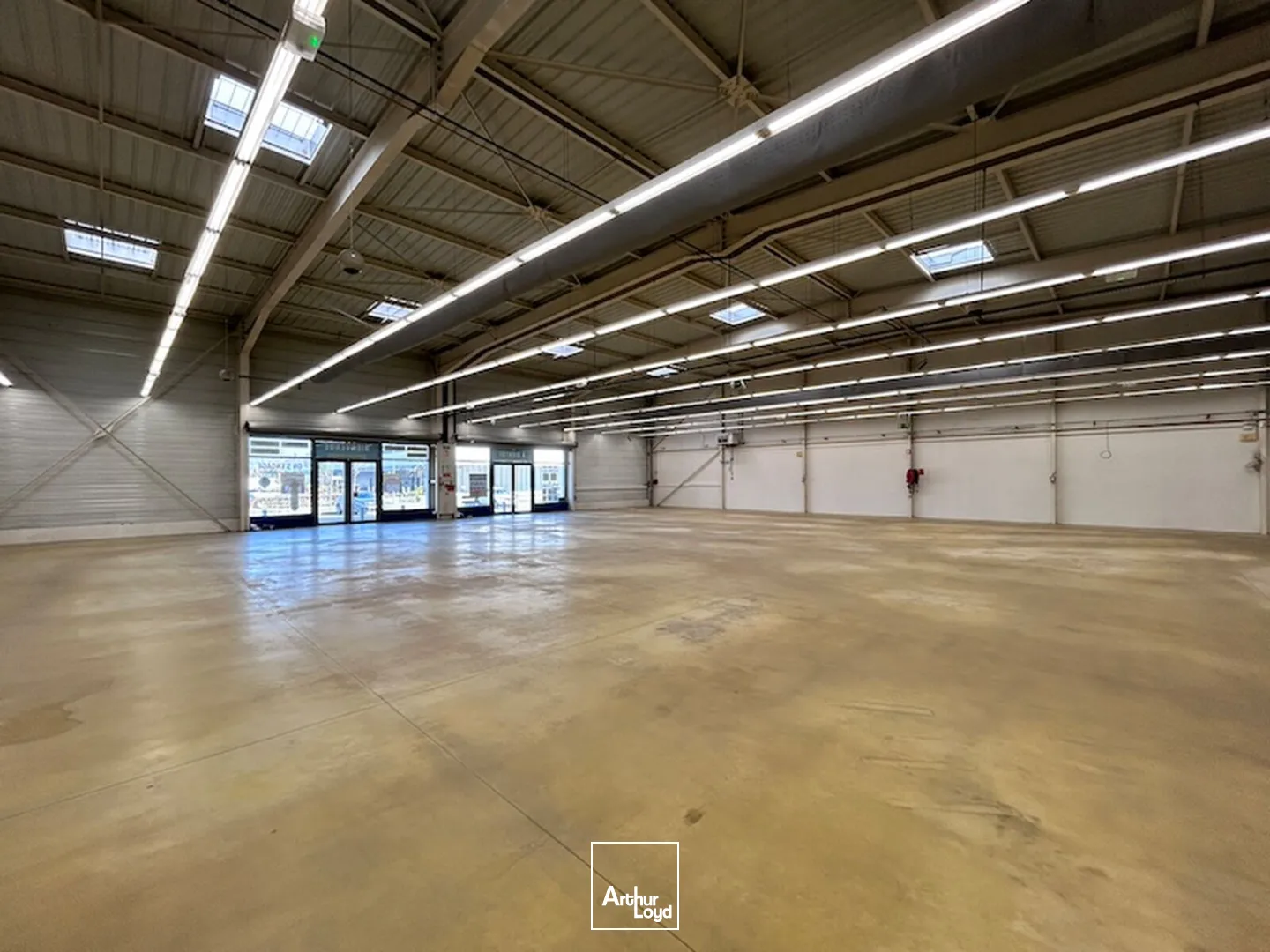 Locaux commerciaux - Location - VIRIAT - 01440 - 735-735 - 7741046