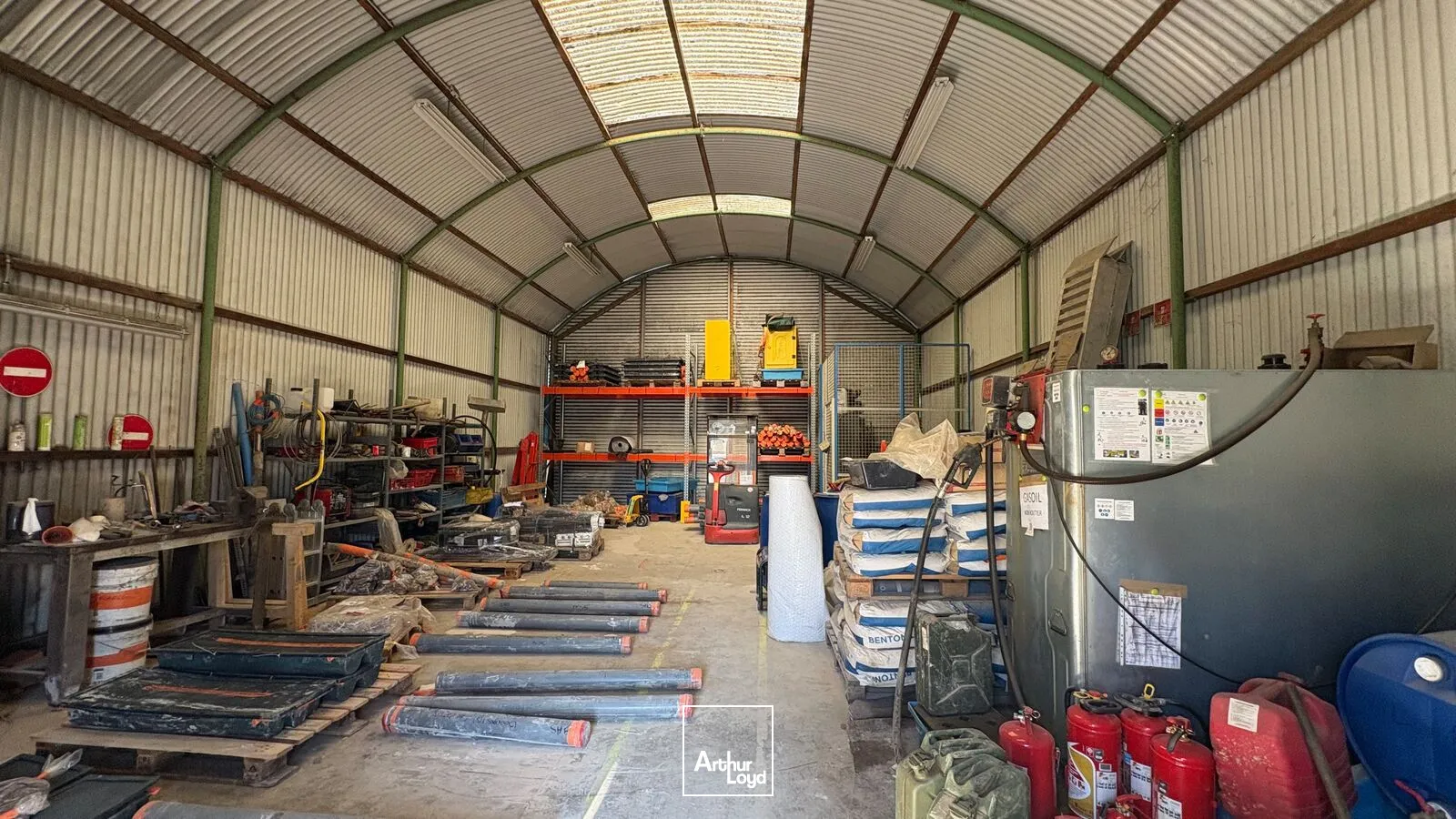 Locaux d'activité & Entrepôts - Vente - OLIVET - 45160 - 100-345 - 7741102