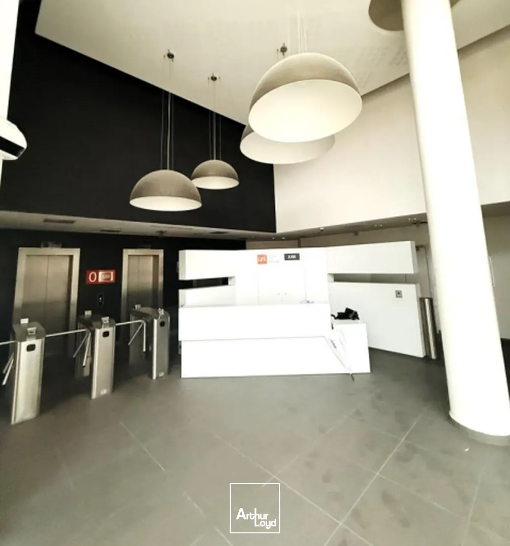 Bureaux - Location - SURESNES - 92150 - 7589-9240 - 7741223