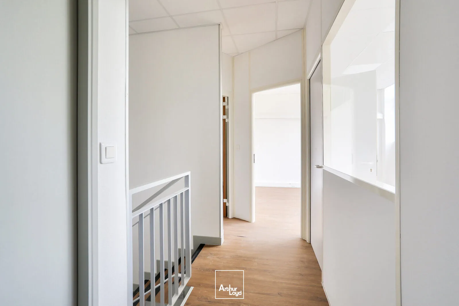 Locaux d'activité & Entrepôts - Location - SAINT OUEN L'AUMONE - 95310 - 42-1143 - 7741233