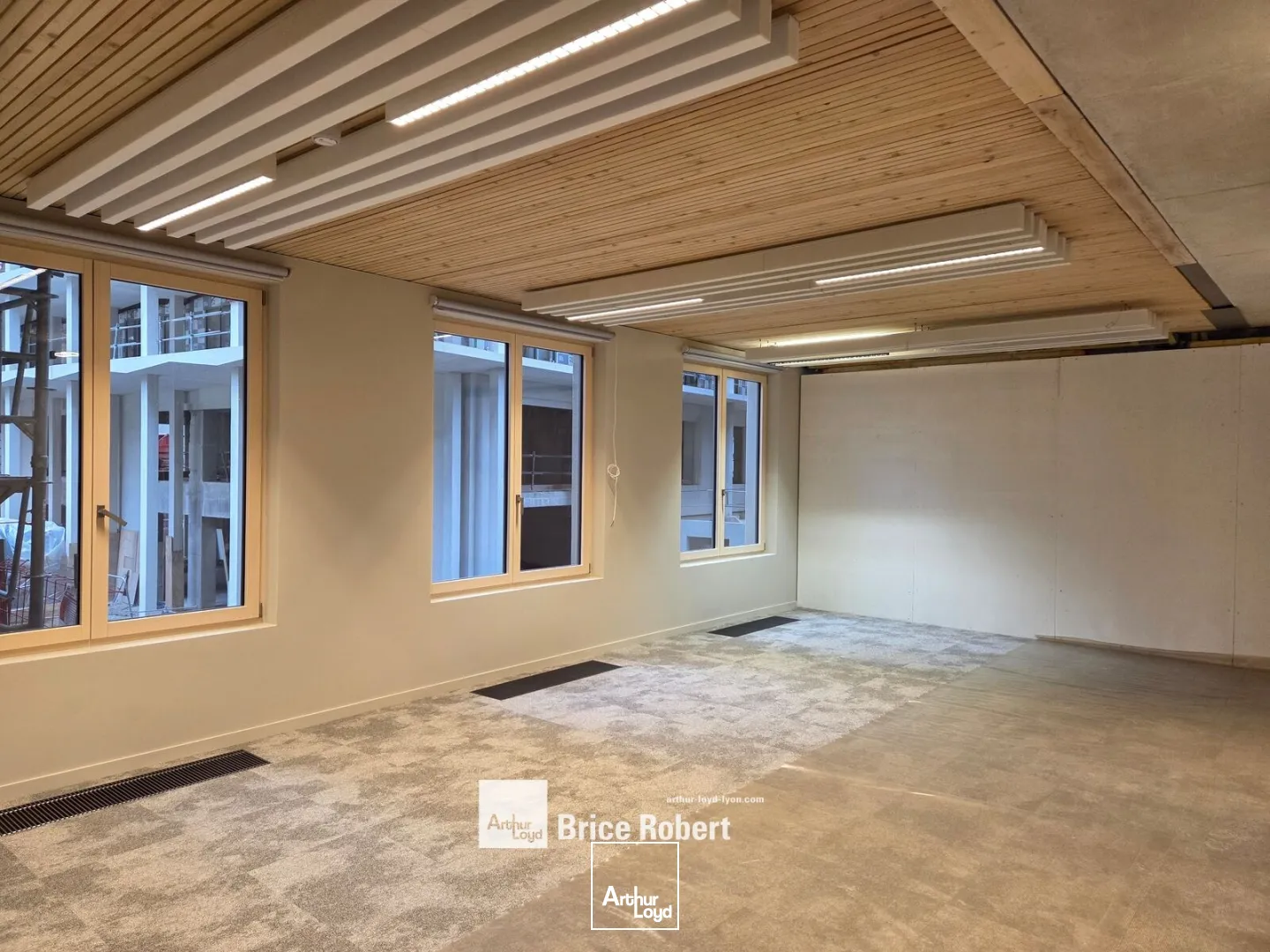 Bureaux - Location - LYON - 69006 - 370.4-370.4 - 7741472