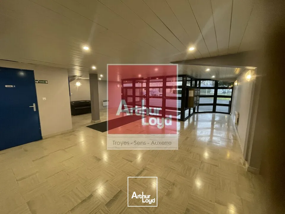 Bureaux - Location - SAINT-CLÉMENT - 89100 - 294.2-294.2 - 7741711