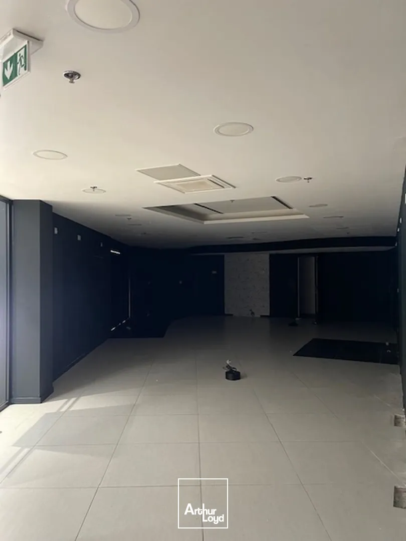 Locaux commerciaux - Location - SAINT MARTIN DES CHAMPS - 29600 - 100-100 - 7741838