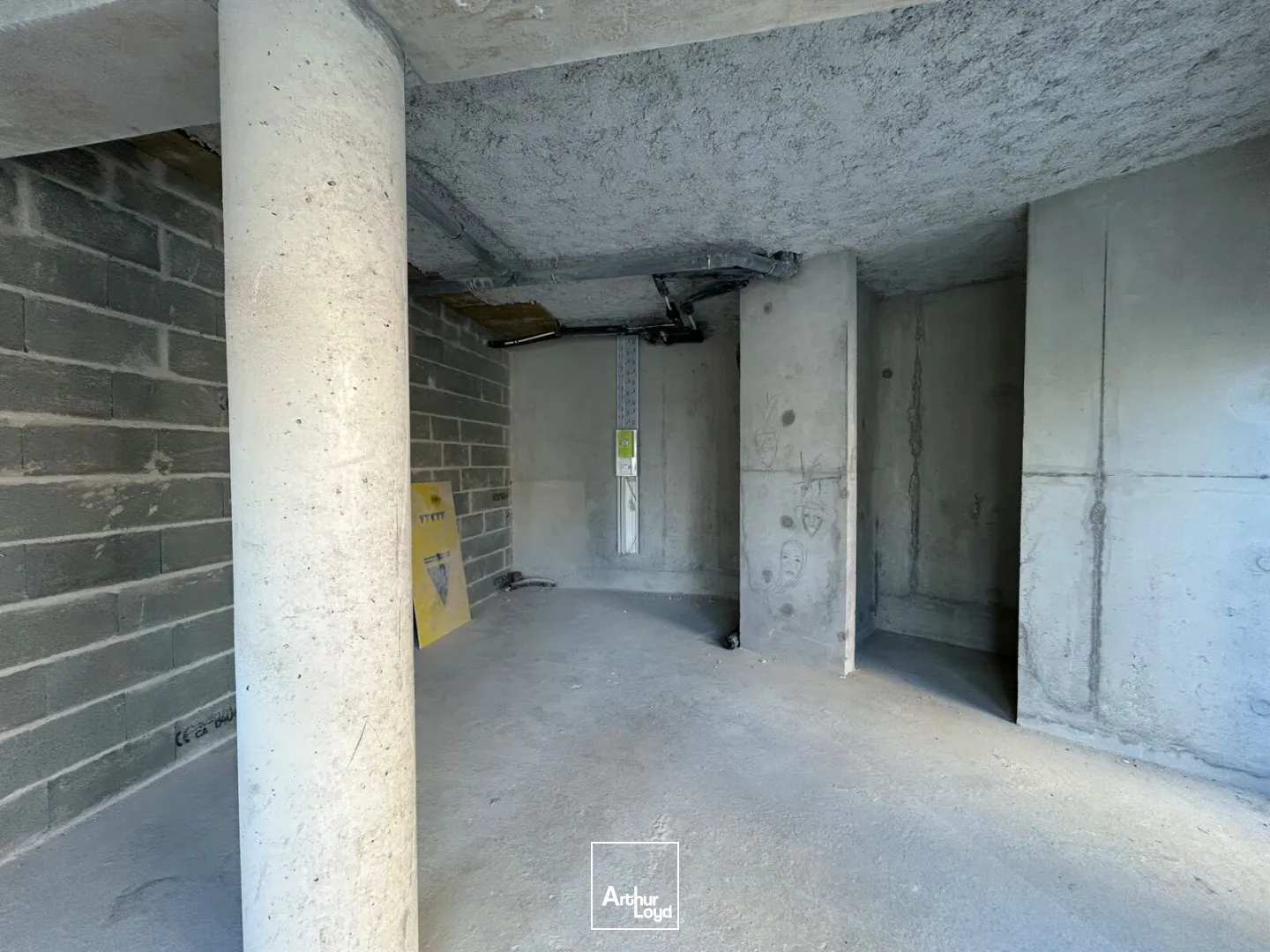 Locaux commerciaux - Location - NANTES - 44300 - 36.7-82.7 - 7742049