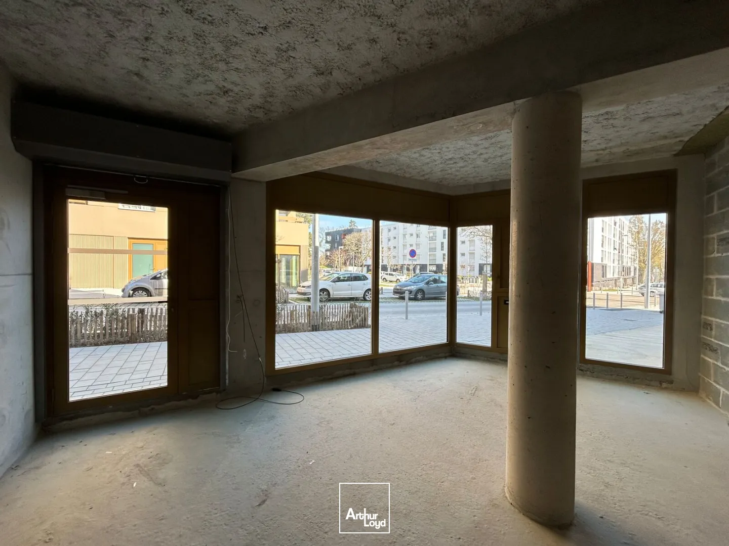 Locaux commerciaux - Location - NANTES - 44300 - 36.7-82.7 - 7742045