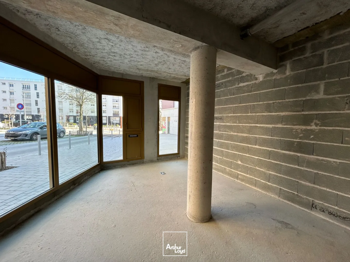 Locaux commerciaux - Location - NANTES - 44300 - 36.7-82.7 - 7742044