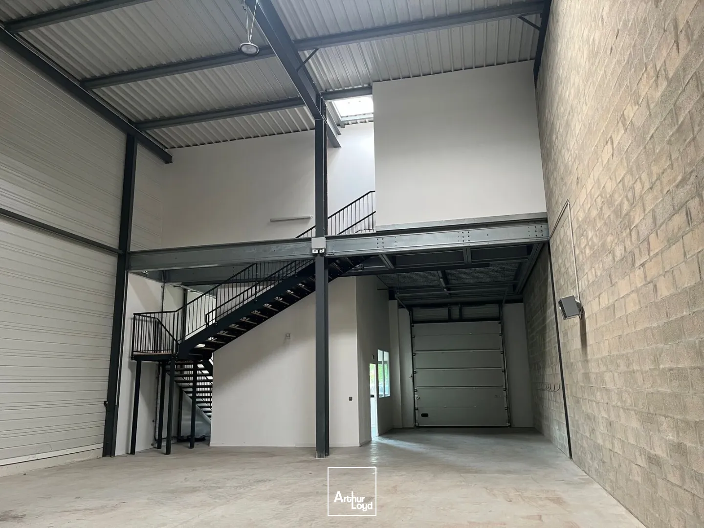 Locaux d'activité & Entrepôts - Location - CERGY - 95800 - 268-268 - 7742117