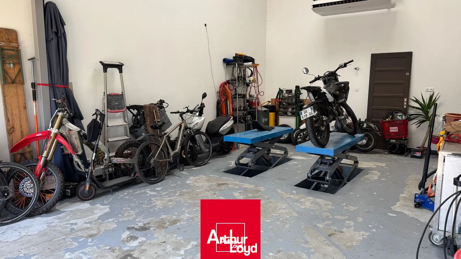 Locaux d'activité & Entrepôts - Vente - GENAY - 69730 - 165-165 - 7742254