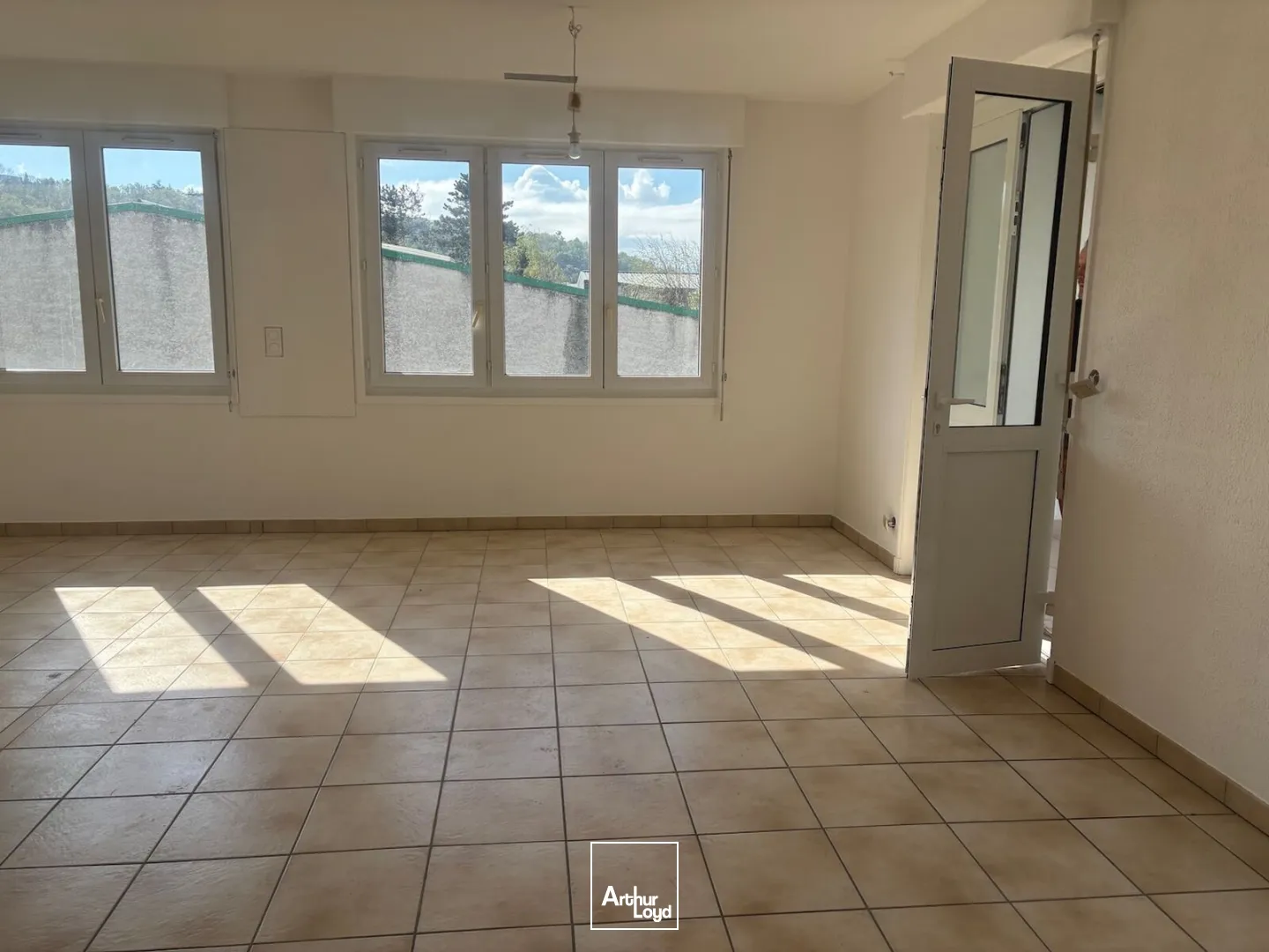 Bureaux - Location - SAINT PRIEST EN JAREZ - 42270 - 120-120 - 7742358