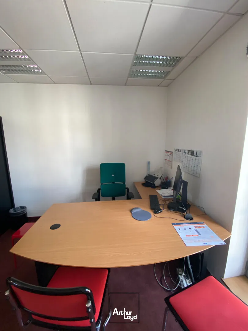 Locaux commerciaux - Vente - LA ROCHELLE - 17000 - 159.3-159.3 - 7742436