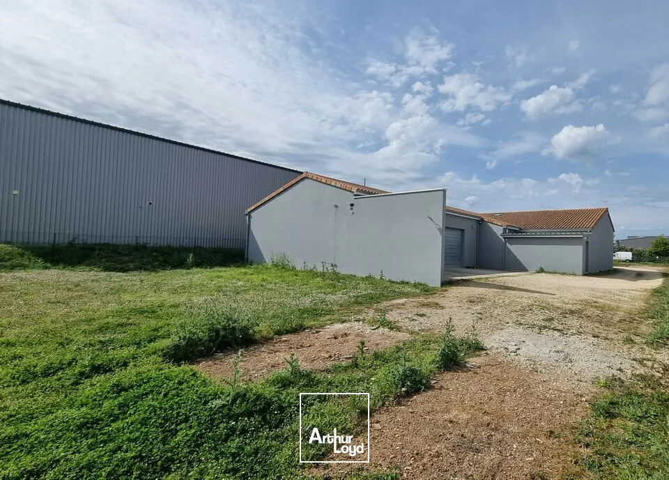 Locaux d'activité & Entrepôts - Location - CISSE - 86170 - 400-400 - 7742596
