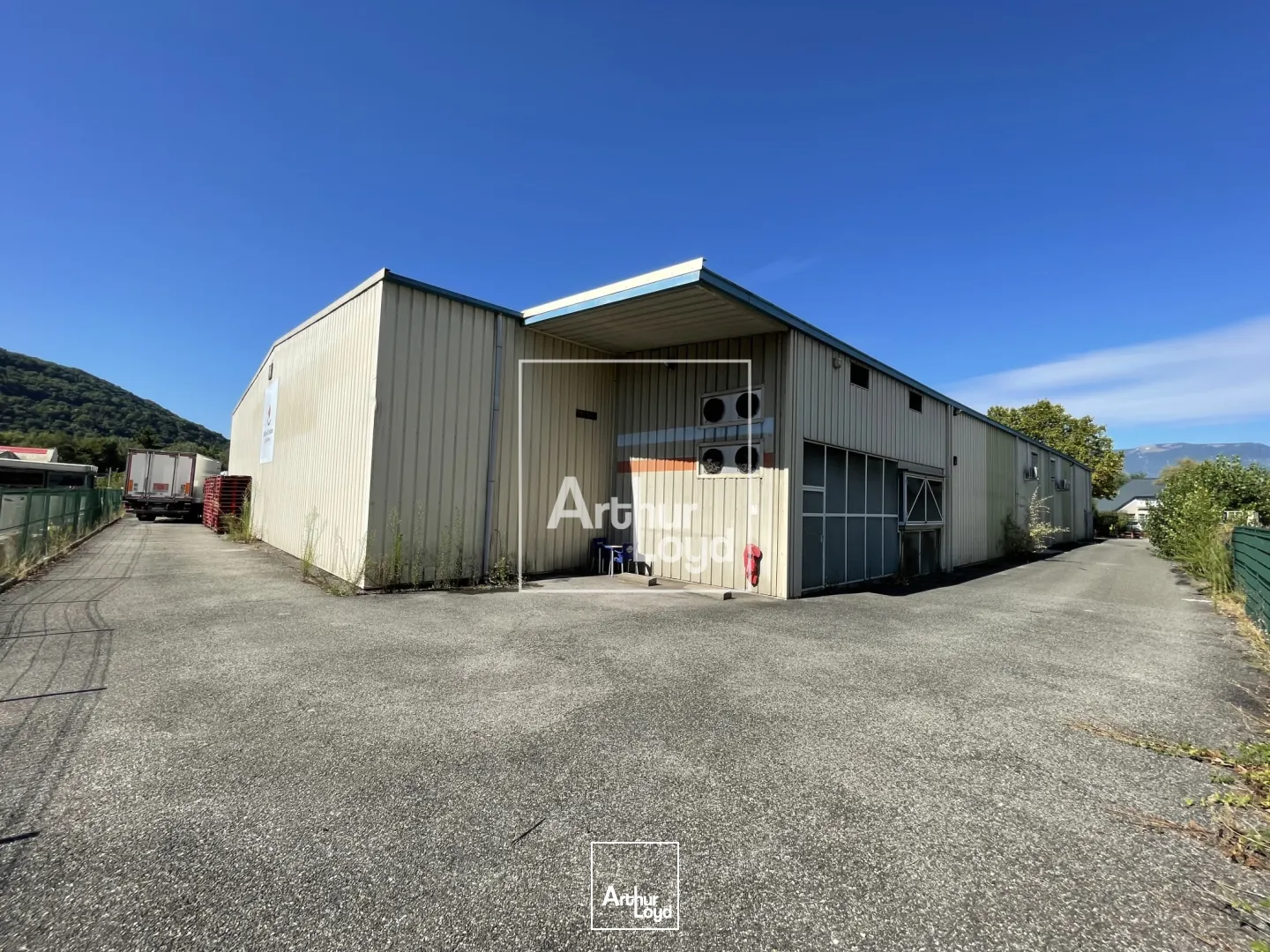 Locaux d'activité & Entrepôts - Location - GIERES - 38610 - 1968-1968 - 7742731