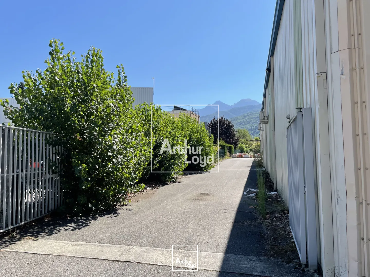 Locaux d'activité & Entrepôts - Location - GIERES - 38610 - 1968-1968 - 7742734