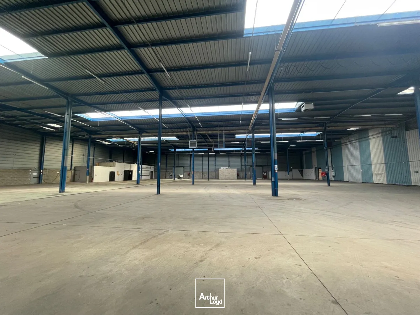 Locaux d'activité & Entrepôts - Location - SAINT ETIENNE DU ROUVRAY - 76800 - 725-3266 - 7742820