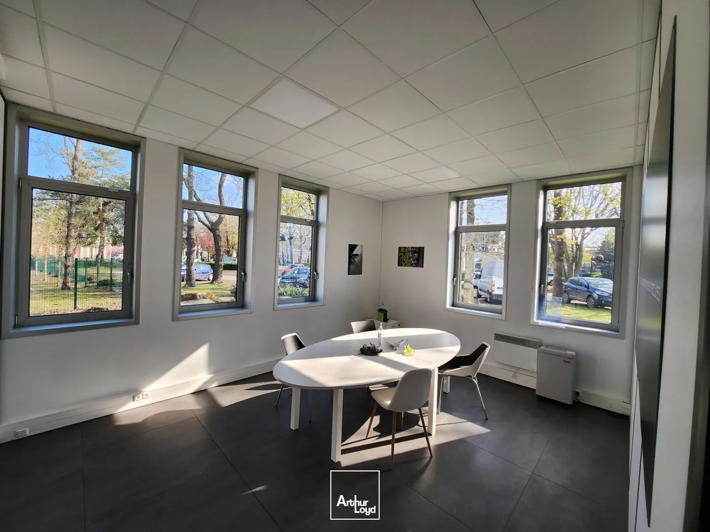 Bureaux - Location - ERAGNY - 95610 - 182-1435 - 7743019