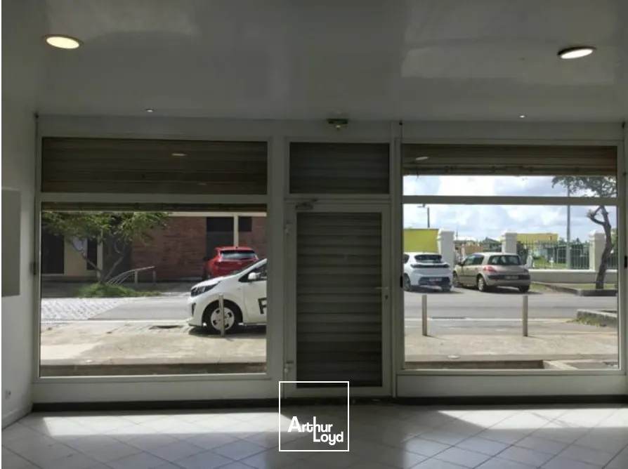 Locaux commerciaux - Vente - Cayenne - 97300 - 282-282 - 7743295