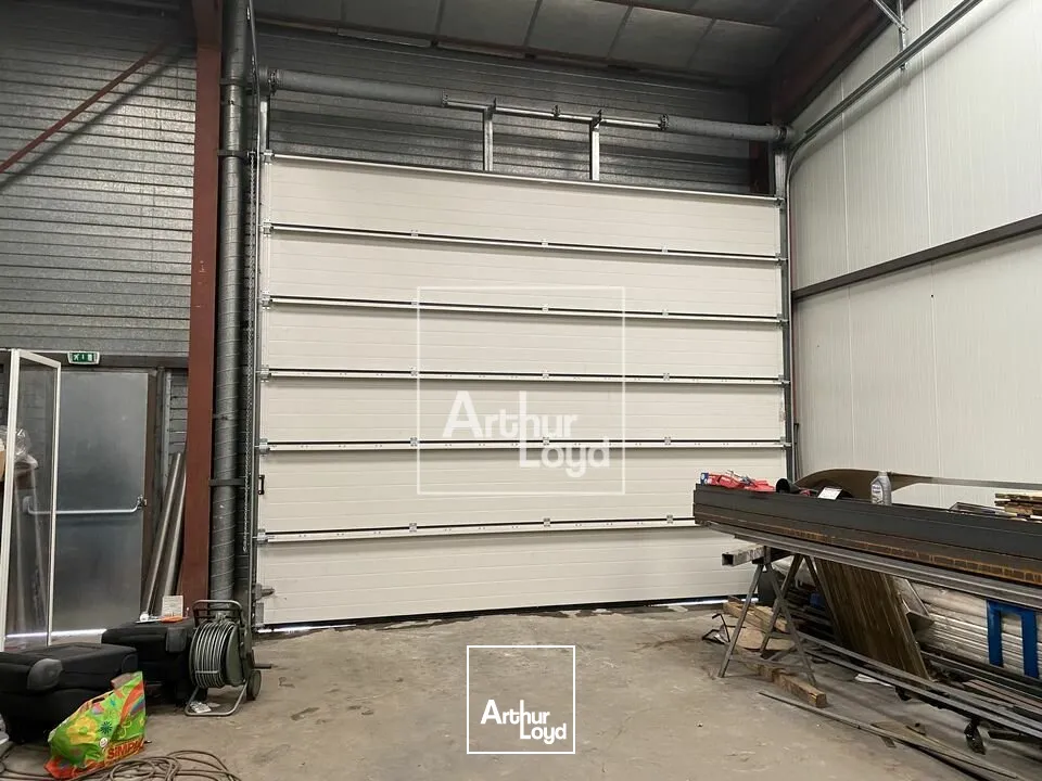 Locaux d'activité & Entrepôts - Vente - MOISSY CRAMAYEL - 77550 - 245-245 - 7743448