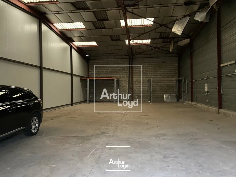 Locaux d'activité & Entrepôts - Vente - MOISSY CRAMAYEL - 77550 - 245-245 - 7743446