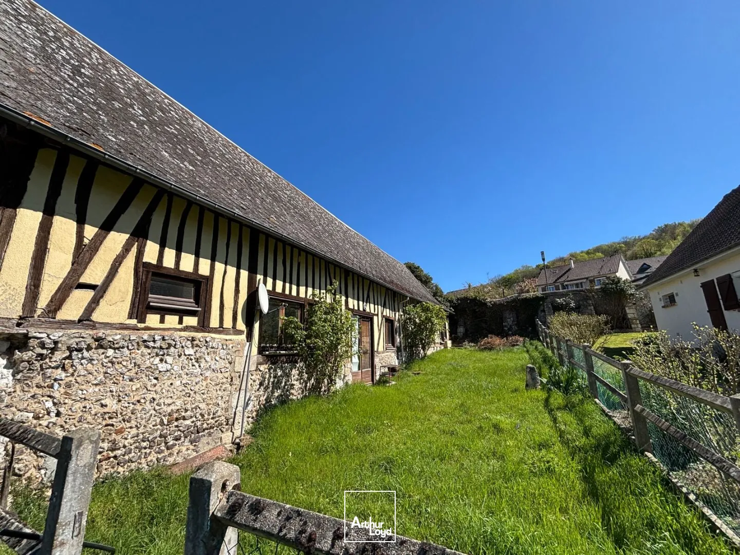 Locaux d'activité & Entrepôts - Vente - TOURVILLE LA RIVIERE - 76410 - 300-300 - 7743711