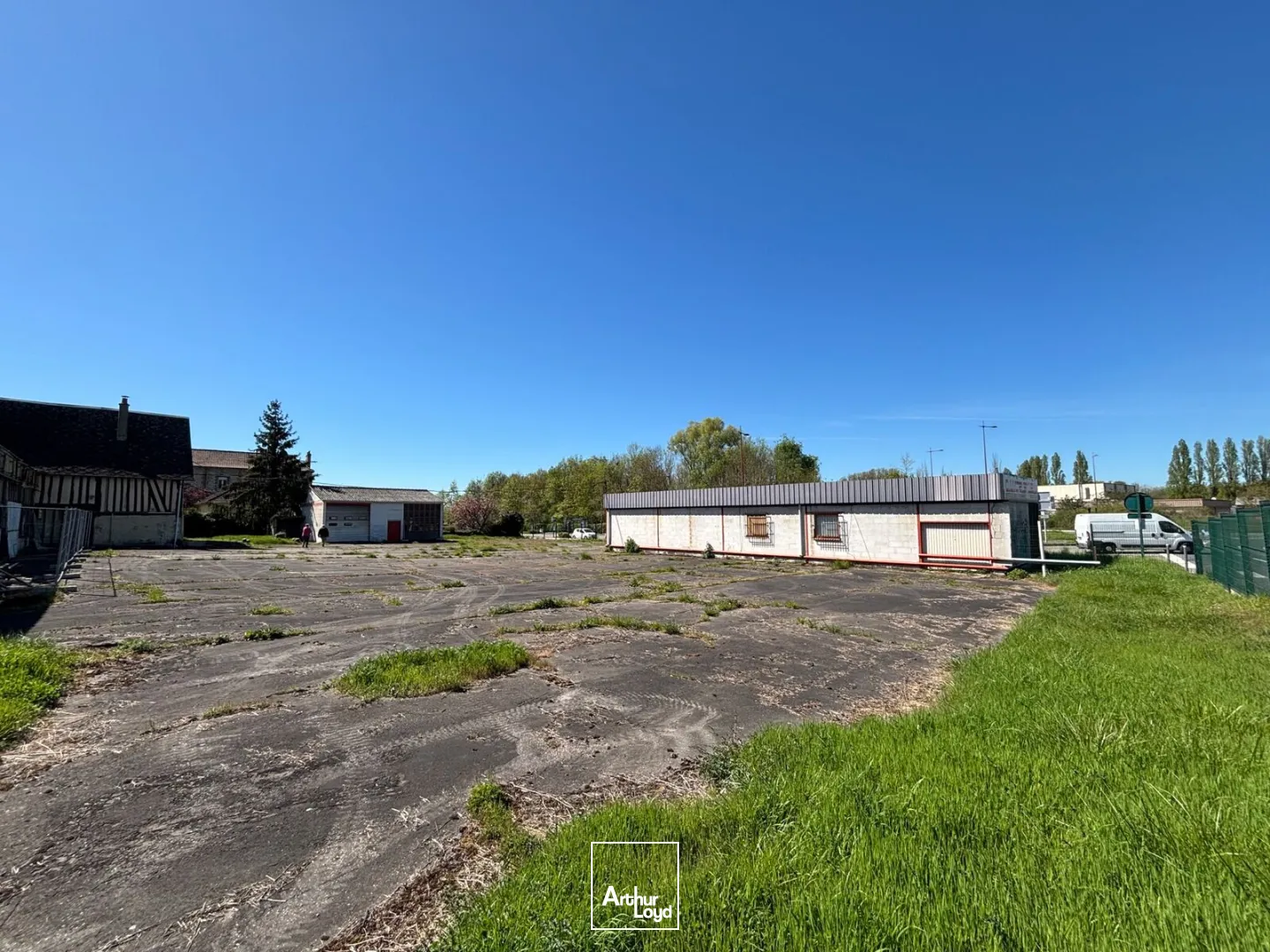 Locaux d'activité & Entrepôts - Vente - TOURVILLE LA RIVIERE - 76410 - 300-300 - 7743722