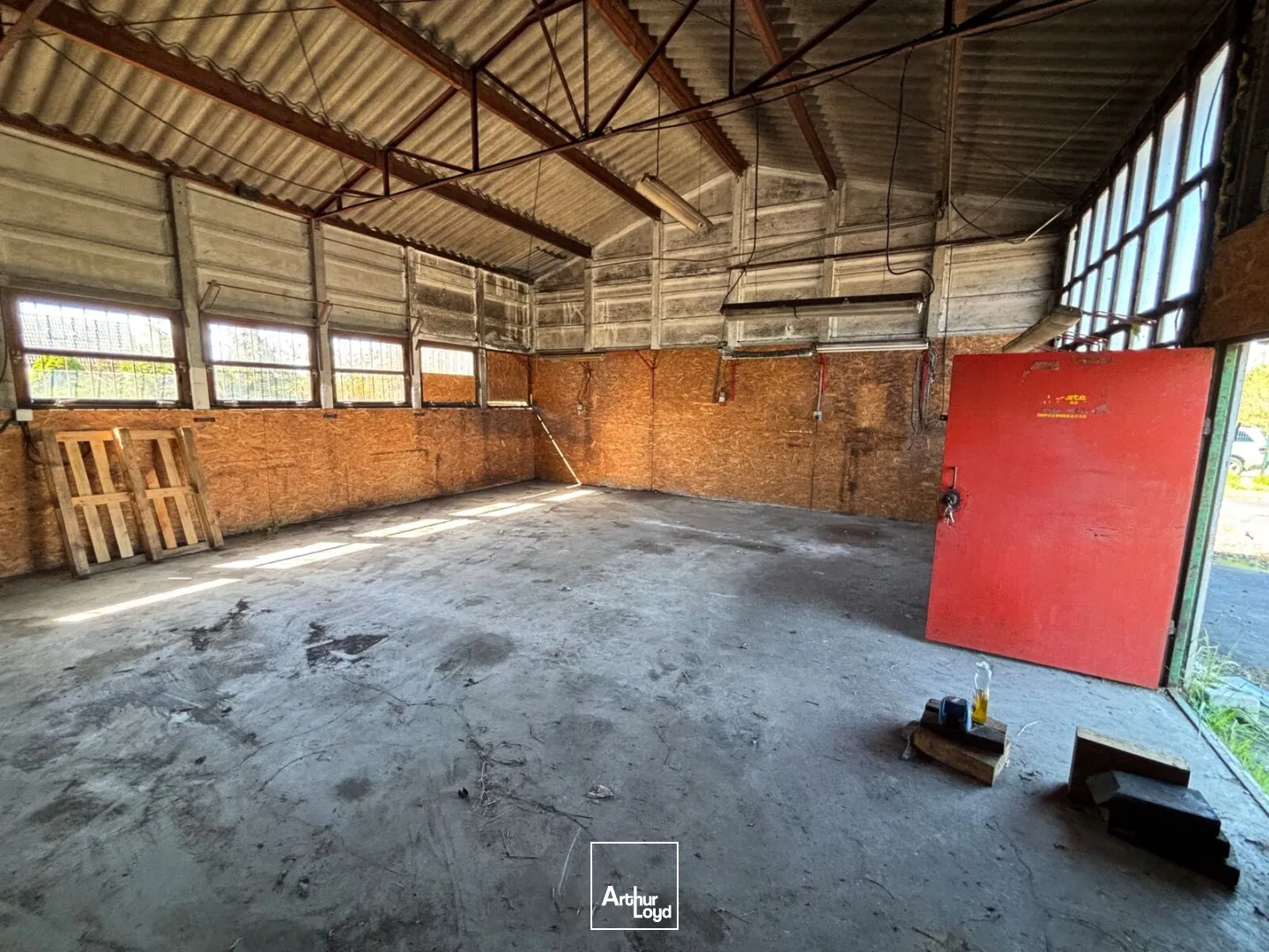 Locaux d'activité & Entrepôts - Vente - TOURVILLE LA RIVIERE - 76410 - 300-300 - 7743724