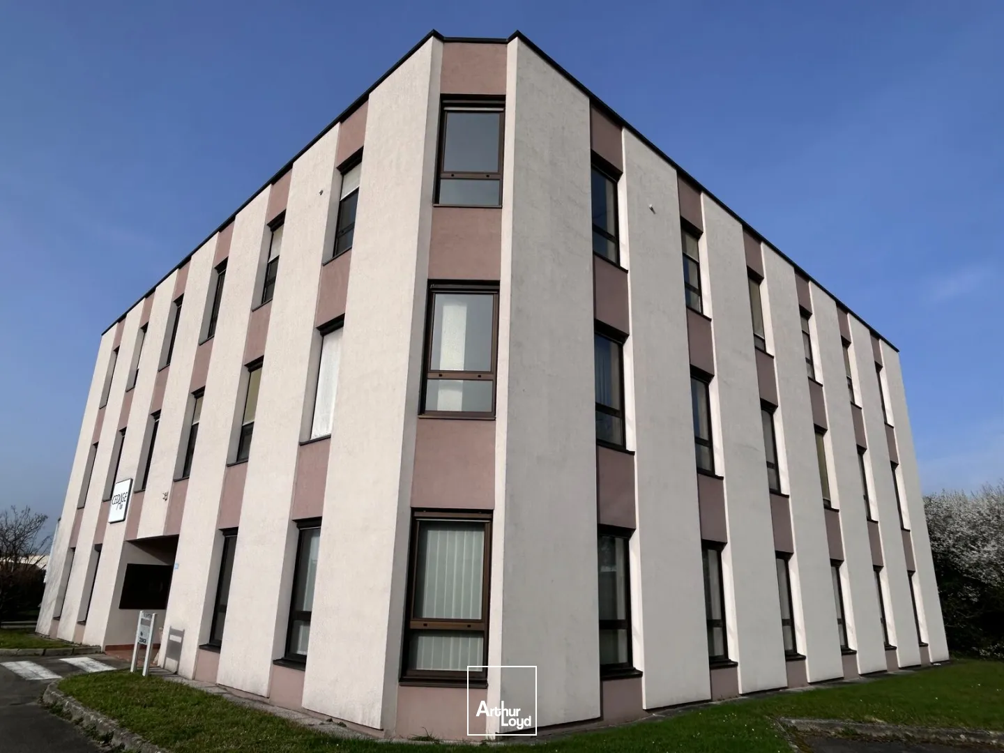 Bureaux - Vente - VIRIAT - 01440 - 702-702 - 7743772