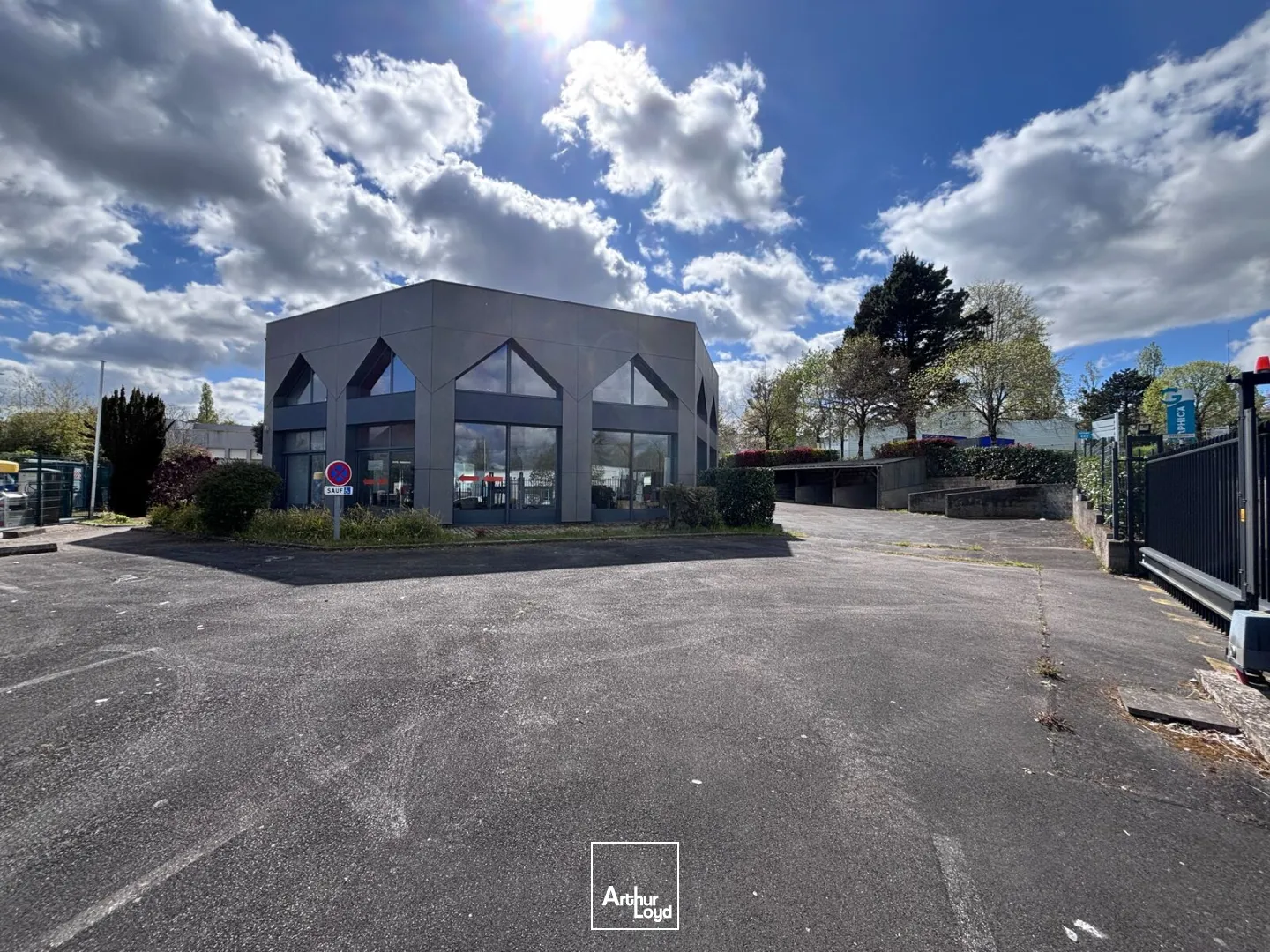 Locaux d'activité & Entrepôts - Location - BOUGUENAIS - 44340 - 570-570 - 7743889